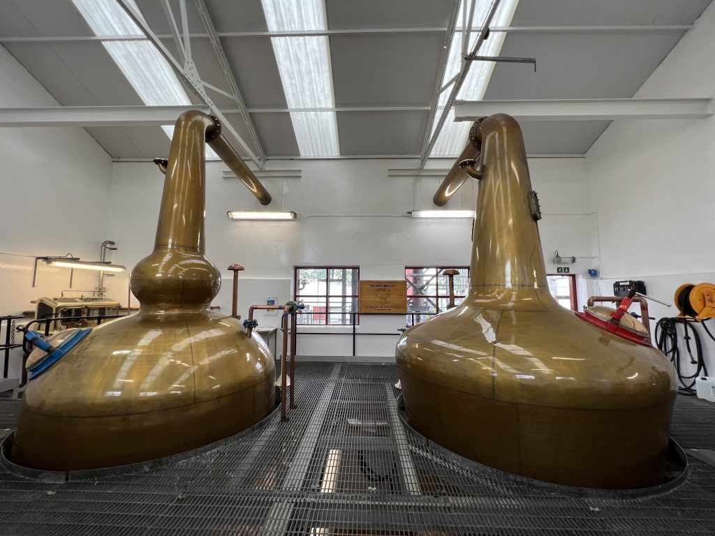 酒廠僅只一對蒸餾器,可想而知產能也是宛若精品般相當有限。